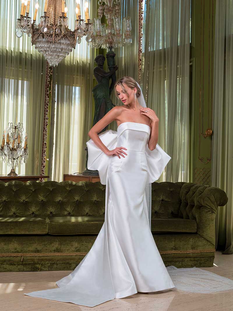 The Best Simple Wedding Dresses For Elegant Brides