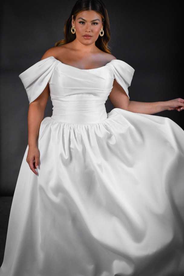 Maggie-Sottero-Giana-Lynette-20MT638AC-Curve-PROMO3-MV-min-1